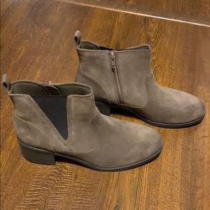 NWT clarks women’s boots